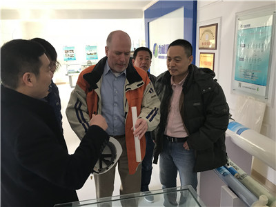 中科院理化研究所李畢忠博士、西門子公司過程工業部水處理專家William Cunningham先生、王克軍先生及安陽市開發區科技局領導一行到我公司參觀交流